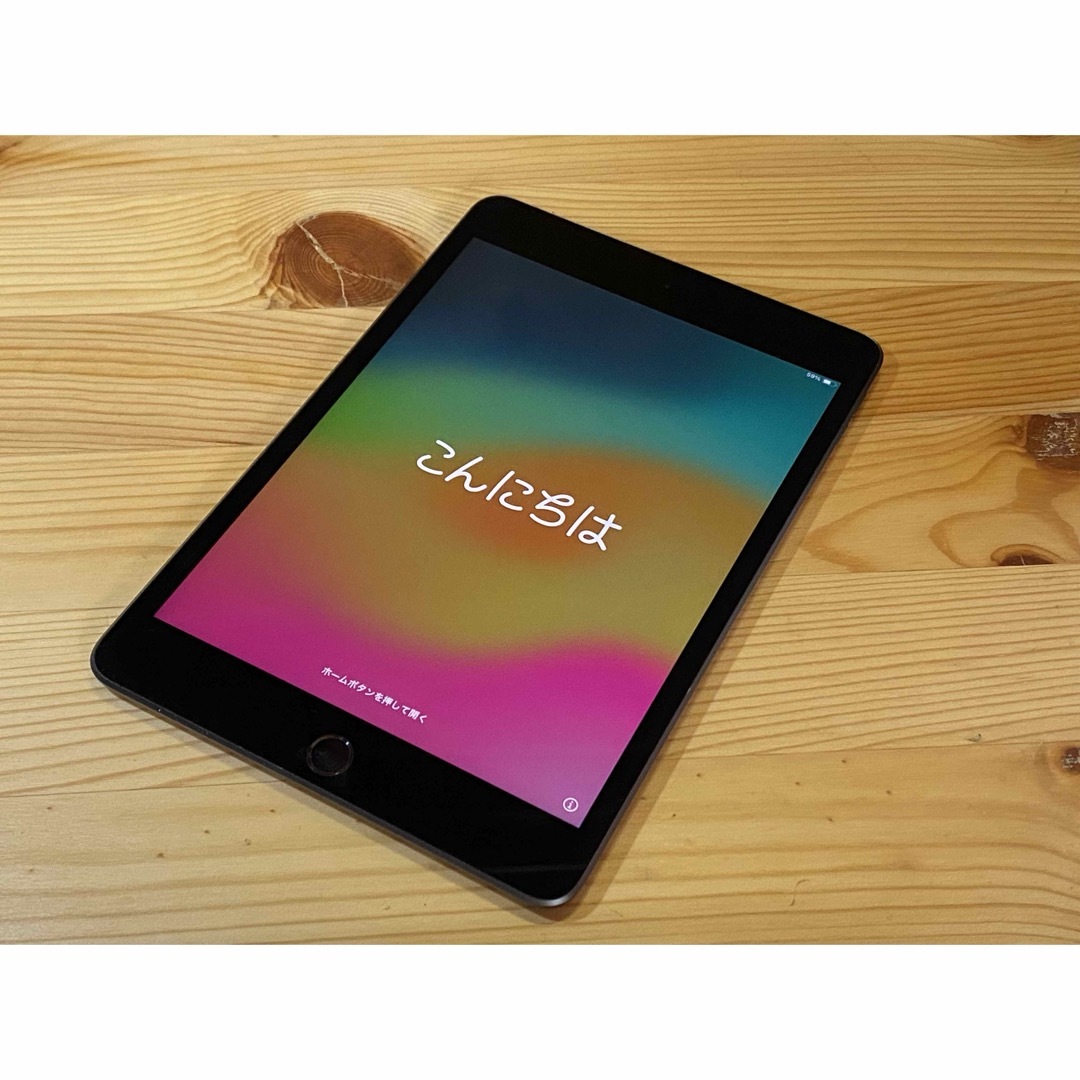 Apple(アップル)の【美品】iPad mini第五世代64G Wi-Fiモデル　カバーとスタンド付き スマホ/家電/カメラのPC/タブレット(タブレット)の商品写真