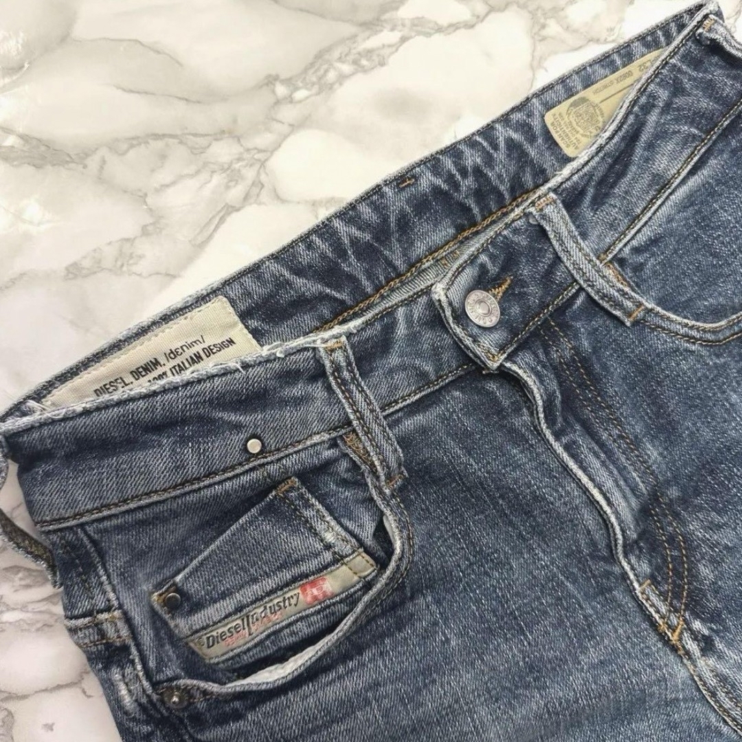 DIESEL(ディーゼル)のDIESELDENIM 25 ストレートデニム レディースのパンツ(デニム/ジーンズ)の商品写真