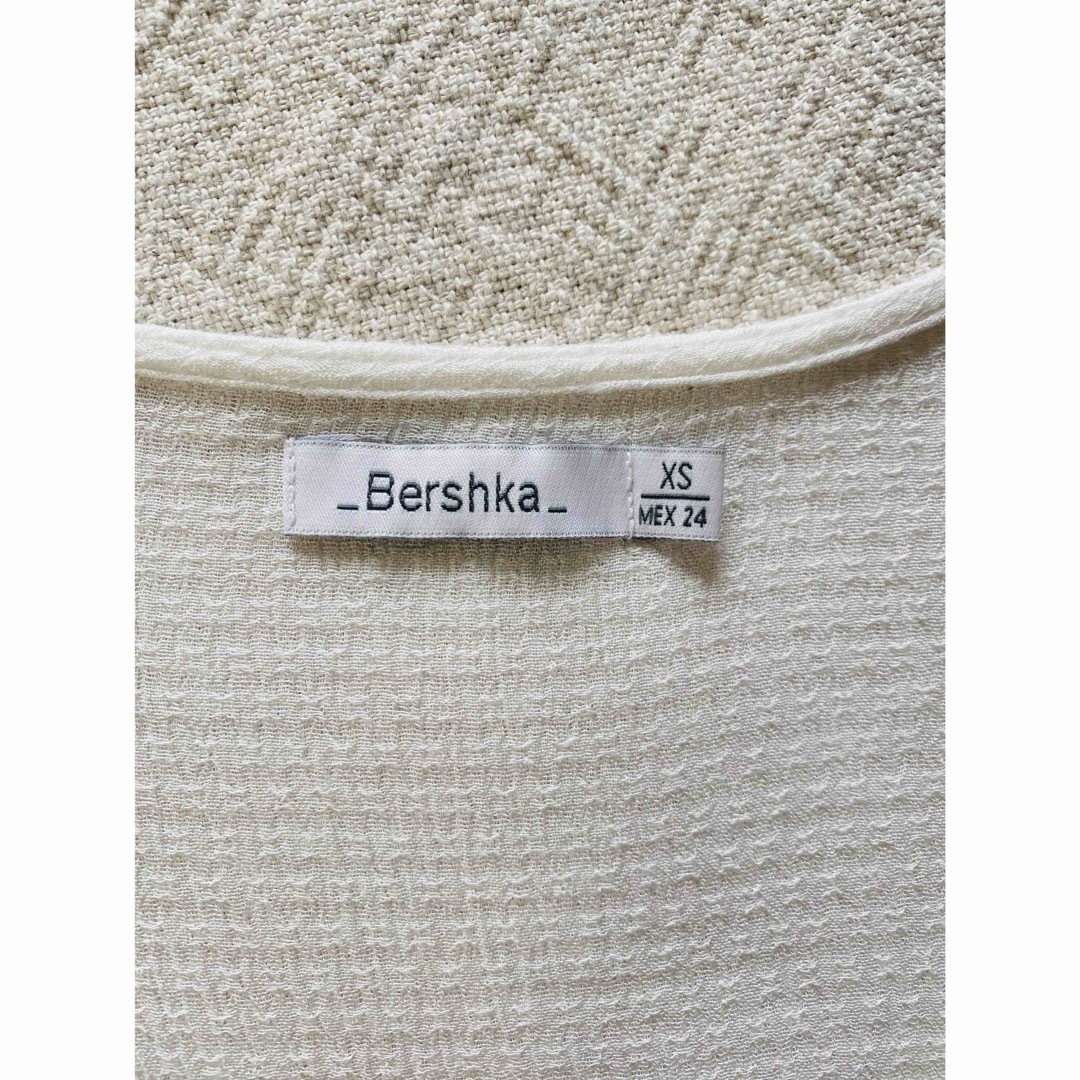 Bershka(ベルシュカ)のBershka カットソー レディースのトップス(カットソー(長袖/七分))の商品写真