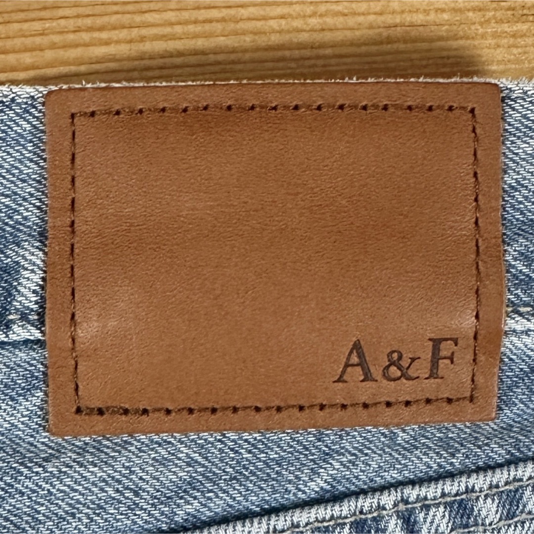 Abercrombie&Fitch(アバクロンビーアンドフィッチ)の☆未使用タグ付き☆ アバクロ ビッグサイズW38・105cm ブーツカット メンズのパンツ(デニム/ジーンズ)の商品写真