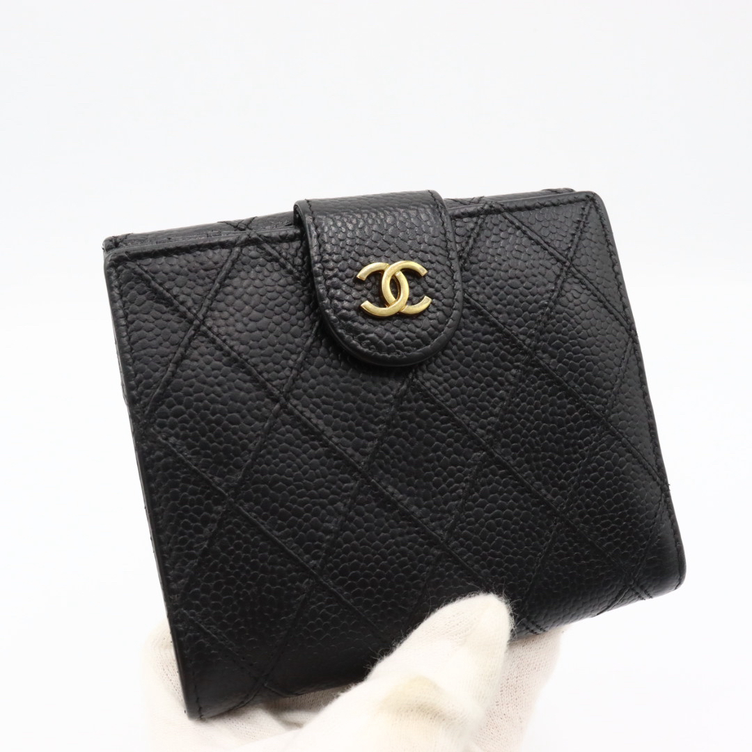 CHANEL(シャネル)の美品！シャネル　キャビアスキン　ビコローレ　Wホック　折り財布　ブラック レディースのファッション小物(財布)の商品写真