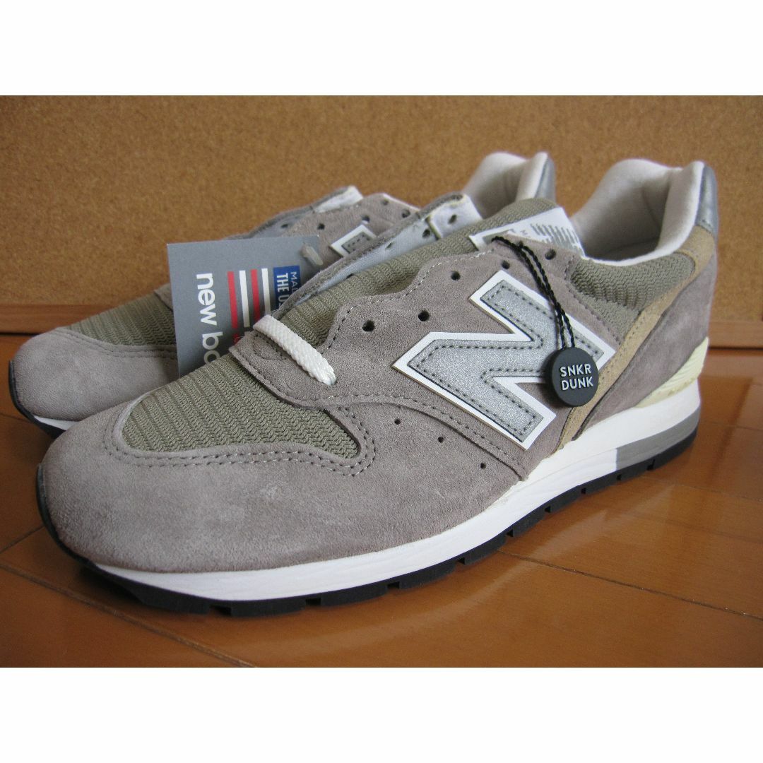 New Balance(ニューバランス)のNEW BALANCE M996 グレー made in USA 絶版 メンズの靴/シューズ(スニーカー)の商品写真