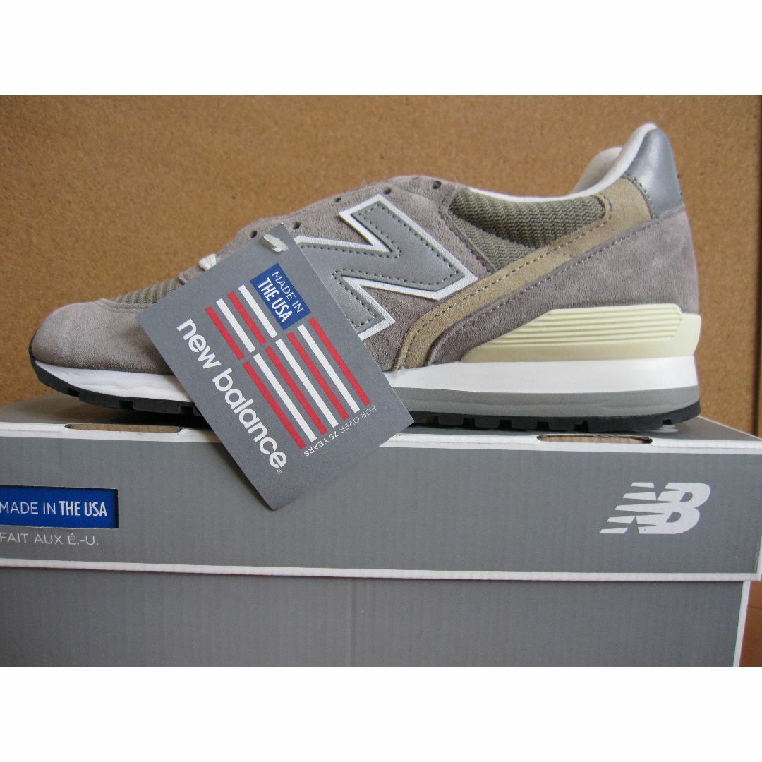 New Balance(ニューバランス)のNEW BALANCE M996 グレー made in USA 絶版 メンズの靴/シューズ(スニーカー)の商品写真