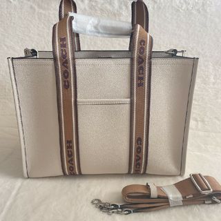 コーチ(COACH)の【24時間以内発送】coach スミス　トートバッグ　ホワイトベージュ　2WAY(ハンドバッグ)