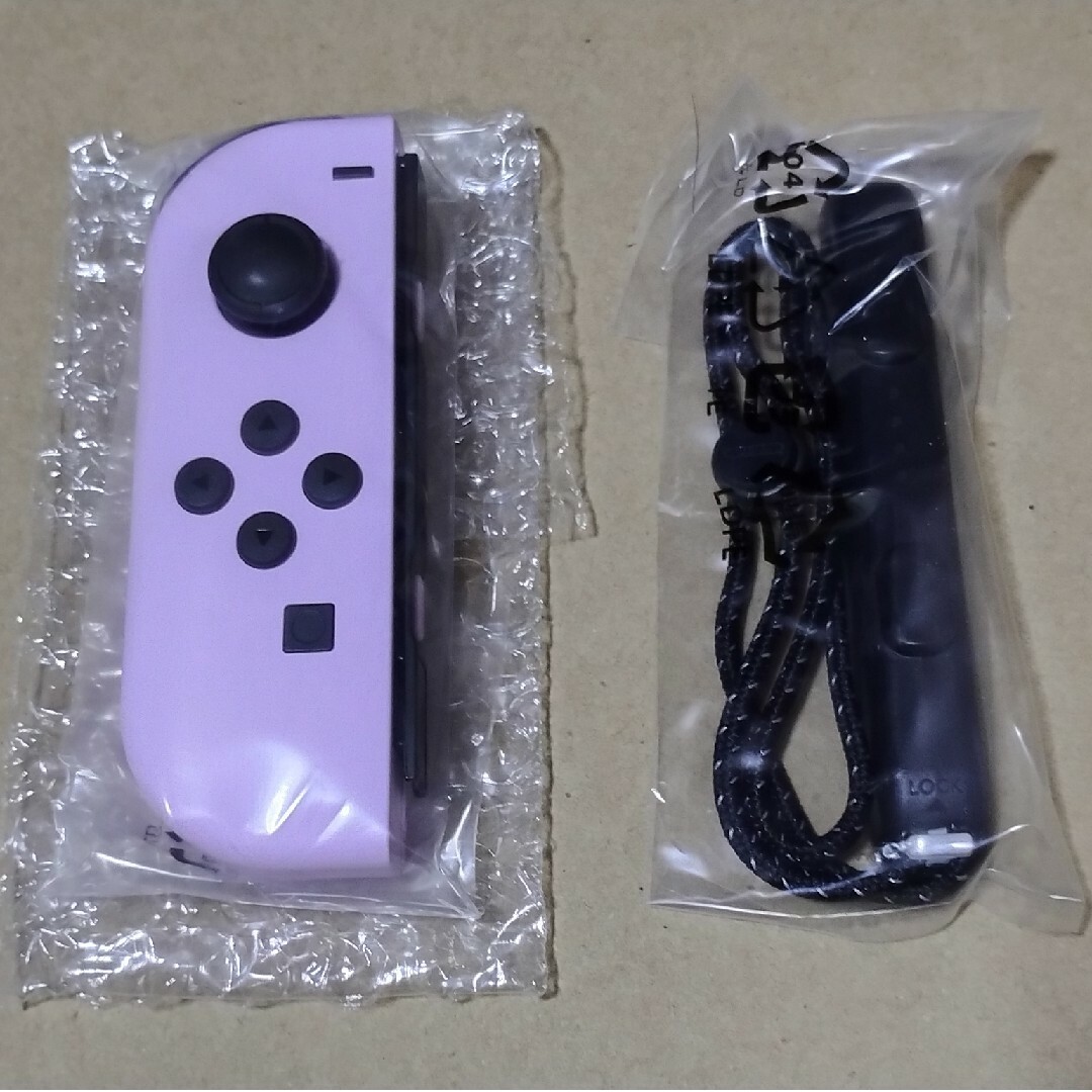 Nintendo Switch(ニンテンドースイッチ)の正規品 ジョイコン パステルパープル 新品未使用 エンタメ/ホビーのゲームソフト/ゲーム機本体(その他)の商品写真