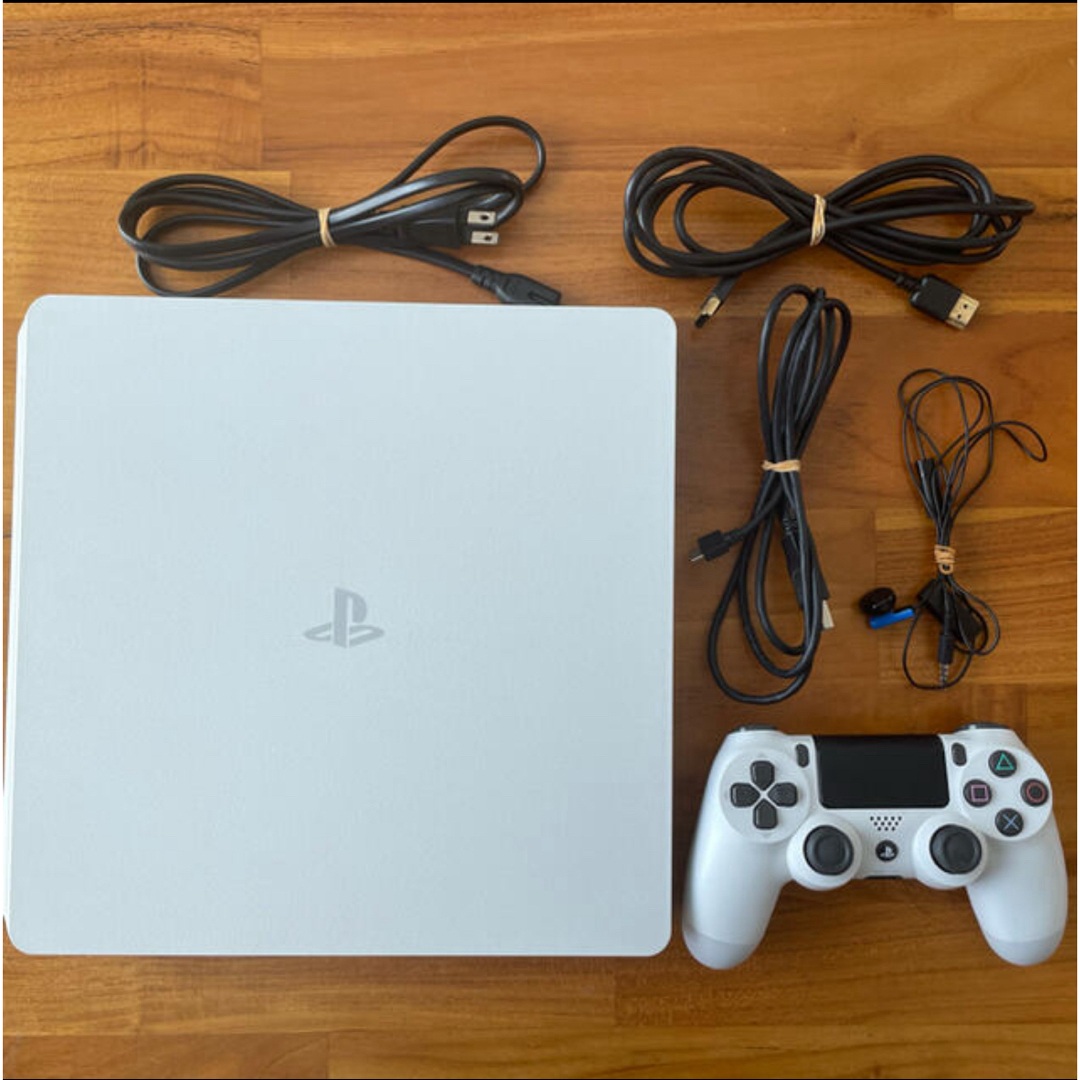 SONY(ソニー)のSONY PlayStation4 本体 CUH-2200AB02 エンタメ/ホビーのゲームソフト/ゲーム機本体(家庭用ゲーム機本体)の商品写真