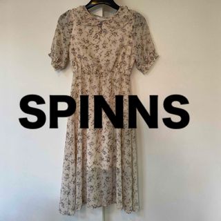 スピンズ(SPINNS)の花柄ワンピース　SPINNS  ロングワンピ　半袖(ロングワンピース/マキシワンピース)