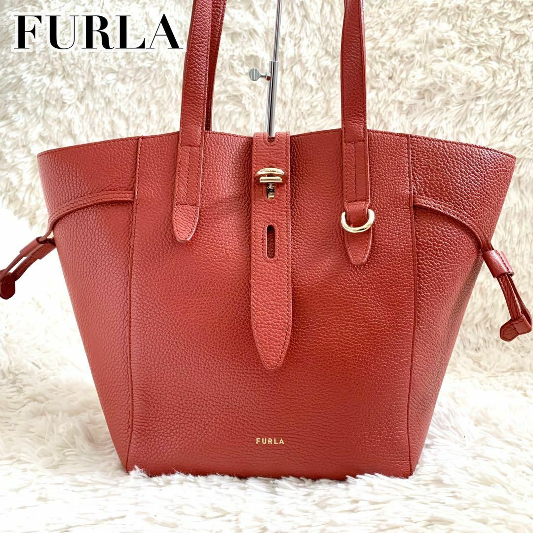 Furla(フルラ)の未使用級 レア✨フルラ トートバッグ ネット オールレザー ロゴ 現行 A4可 レディースのバッグ(トートバッグ)の商品写真