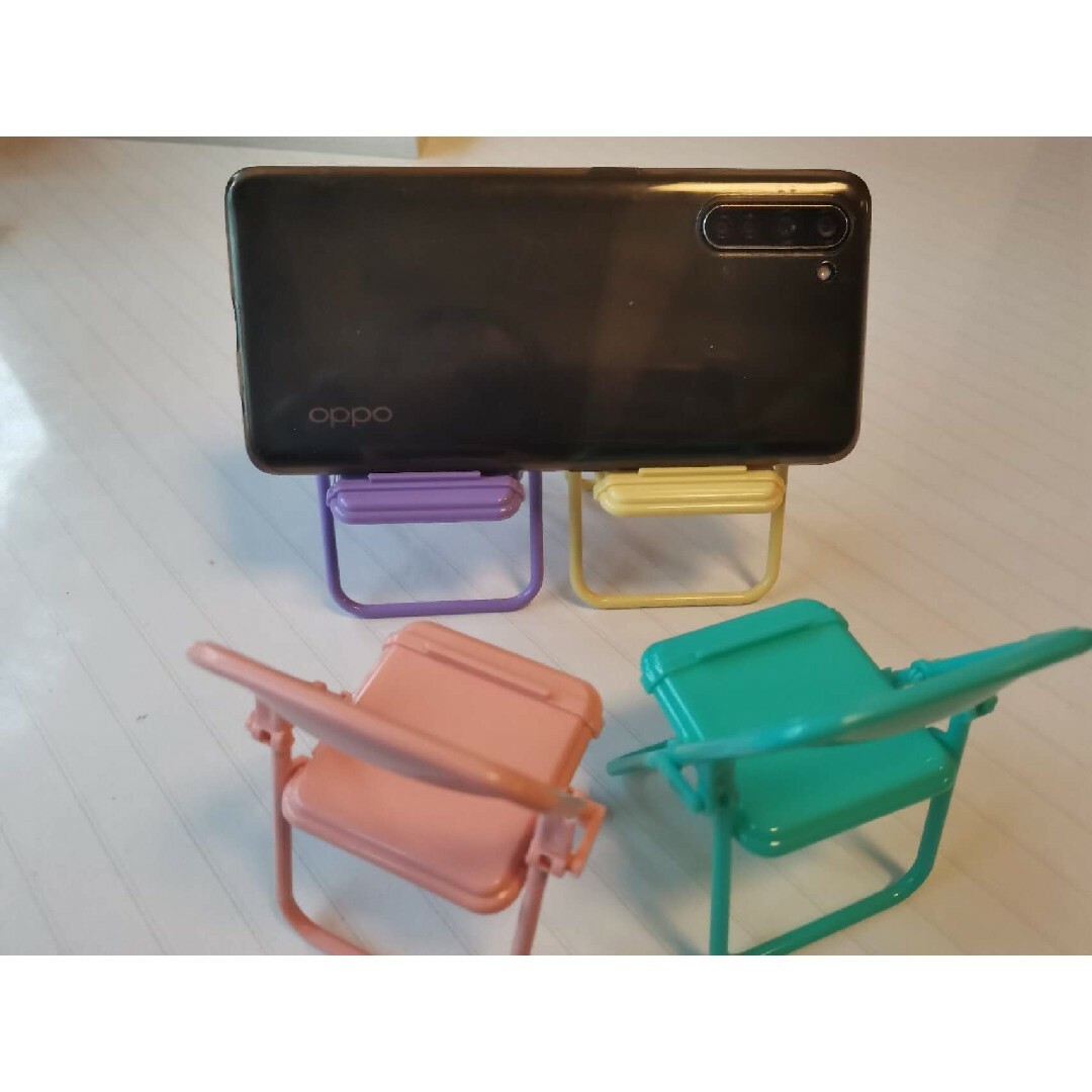 かわいい 小さな椅子折りたたみスマホスタンド卓上 部屋飾リ4点セット スマホ/家電/カメラのPC/タブレット(PC周辺機器)の商品写真