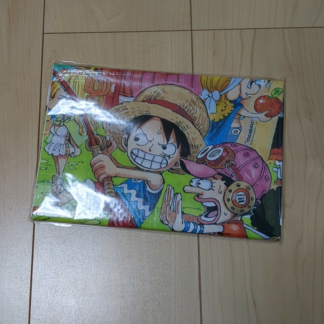 ONE PIECE(ワンピース)のONE PIECE　レジャーシート エンタメ/ホビーのおもちゃ/ぬいぐるみ(キャラクターグッズ)の商品写真