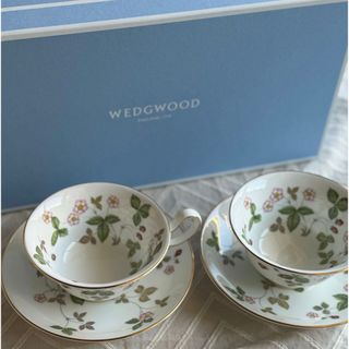 ウェッジウッド(WEDGWOOD)の【新品未使用】ウェッジウッド ワイルドストロベリー ティーカップ＆ソーサー2客(グラス/カップ)