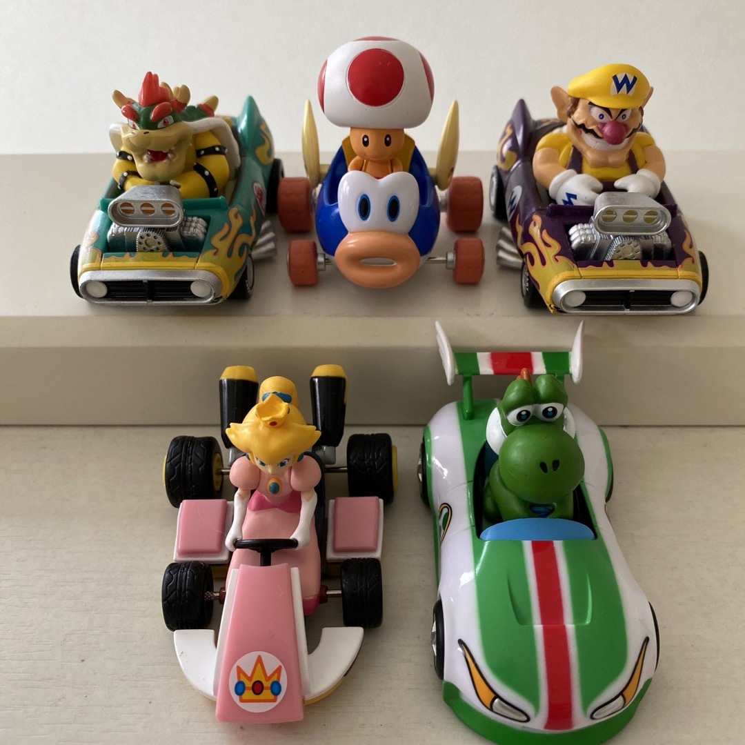 任天堂(ニンテンドウ)のスーパーマリオ　マリオカートプルバックカー5点セット　新品 エンタメ/ホビーのおもちゃ/ぬいぐるみ(キャラクターグッズ)の商品写真