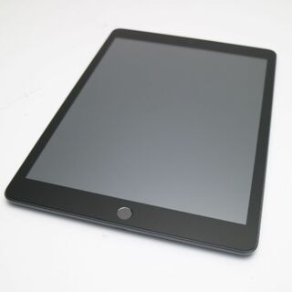 アップル(Apple)の新品同様 SIMフリー iPad7 第7世代 32GB グレイ  M333(タブレット)