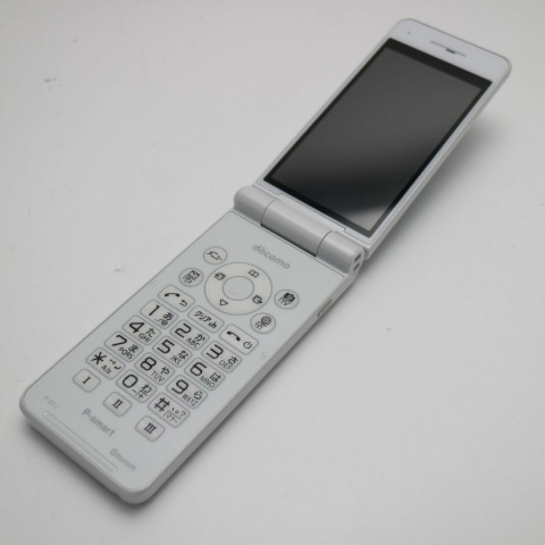 Panasonic(パナソニック)の新品同様 P-01J P-smart ケータイ ホワイト  M333 スマホ/家電/カメラのスマートフォン/携帯電話(携帯電話本体)の商品写真