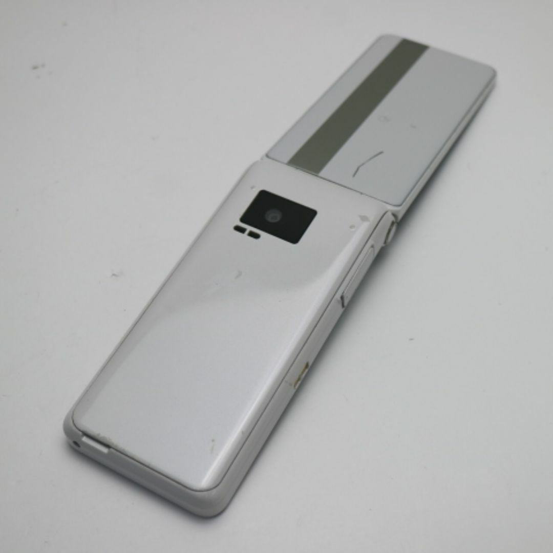 Panasonic(パナソニック)のP-01J P-smart ケータイ ホワイト  M333 スマホ/家電/カメラのスマートフォン/携帯電話(携帯電話本体)の商品写真