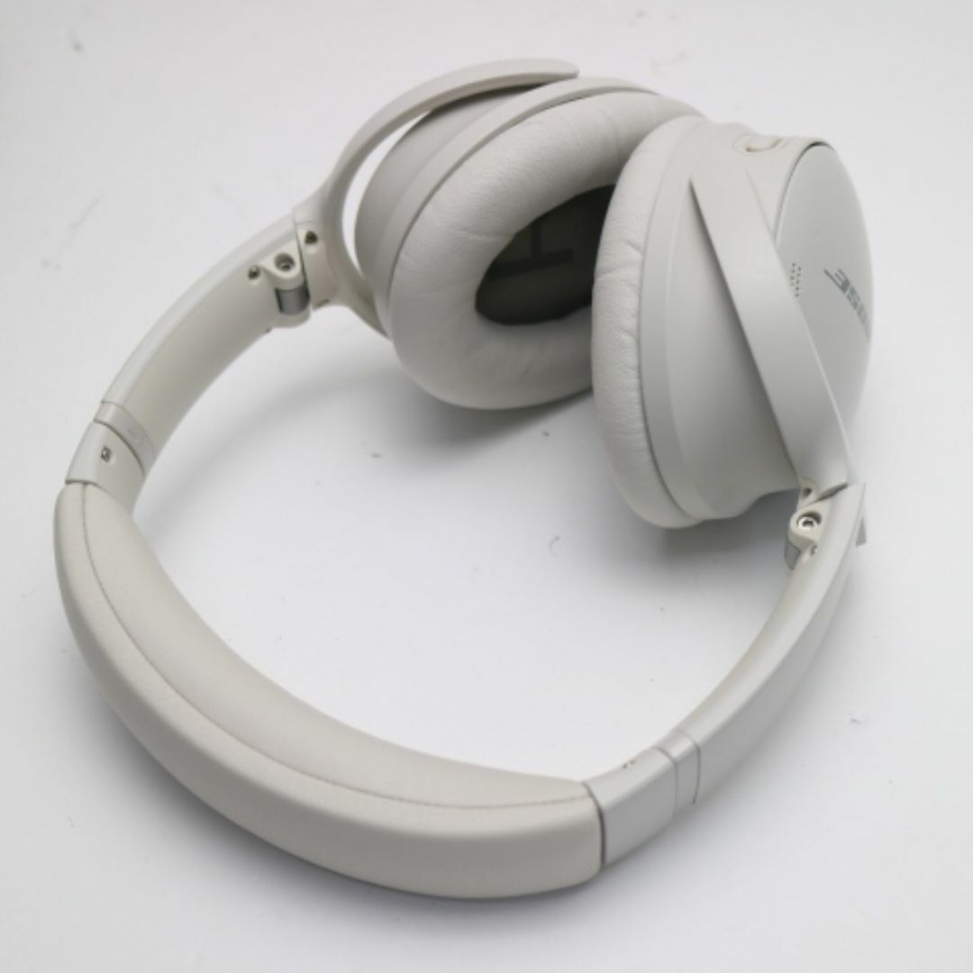 BOSE(ボーズ)のBose QuietComfort 45 headphones ホワイトスモーク  M333 スマホ/家電/カメラのオーディオ機器(ヘッドフォン/イヤフォン)の商品写真
