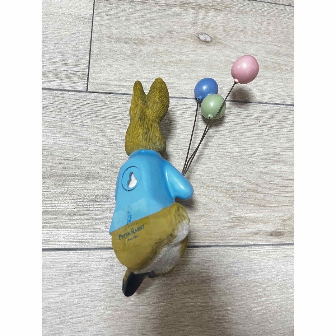 PETER RABBIT（TM）(ピーターラビット)のピーターラビット　壁掛けオーナメント　Peter Rabbit エンタメ/ホビーのおもちゃ/ぬいぐるみ(キャラクターグッズ)の商品写真