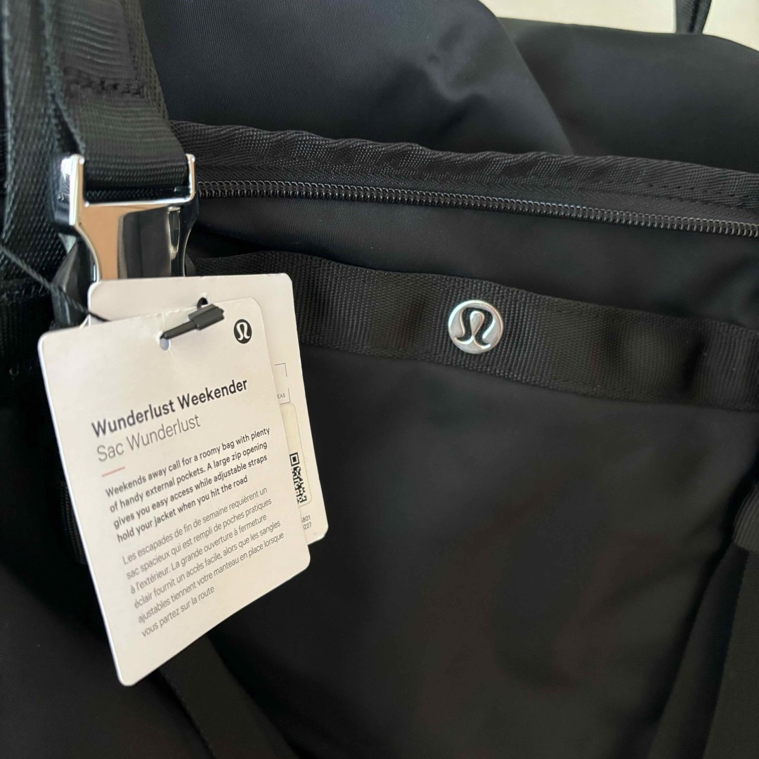 lululemon(ルルレモン)のlulu lemon ルルレモン スポーツ バッグ ボストンバッグ 黒 ブラック レディースのバッグ(ショルダーバッグ)の商品写真