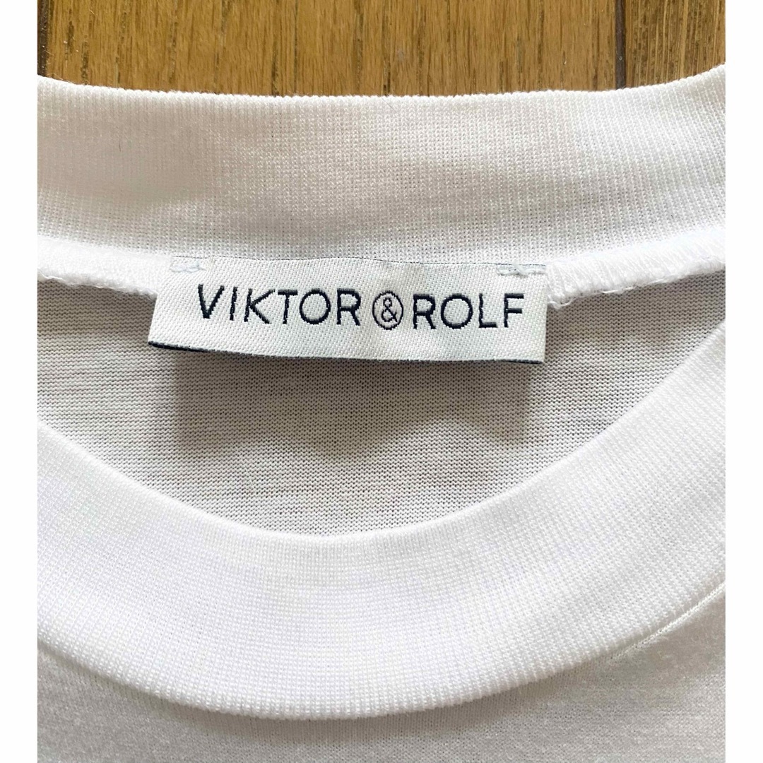 VIKTOR&ROLF(ヴィクターアンドロルフ)のVIKTOR&ROLF ヴィクターアンドロルフ レア スタンプカットソー レディースのトップス(Tシャツ(長袖/七分))の商品写真