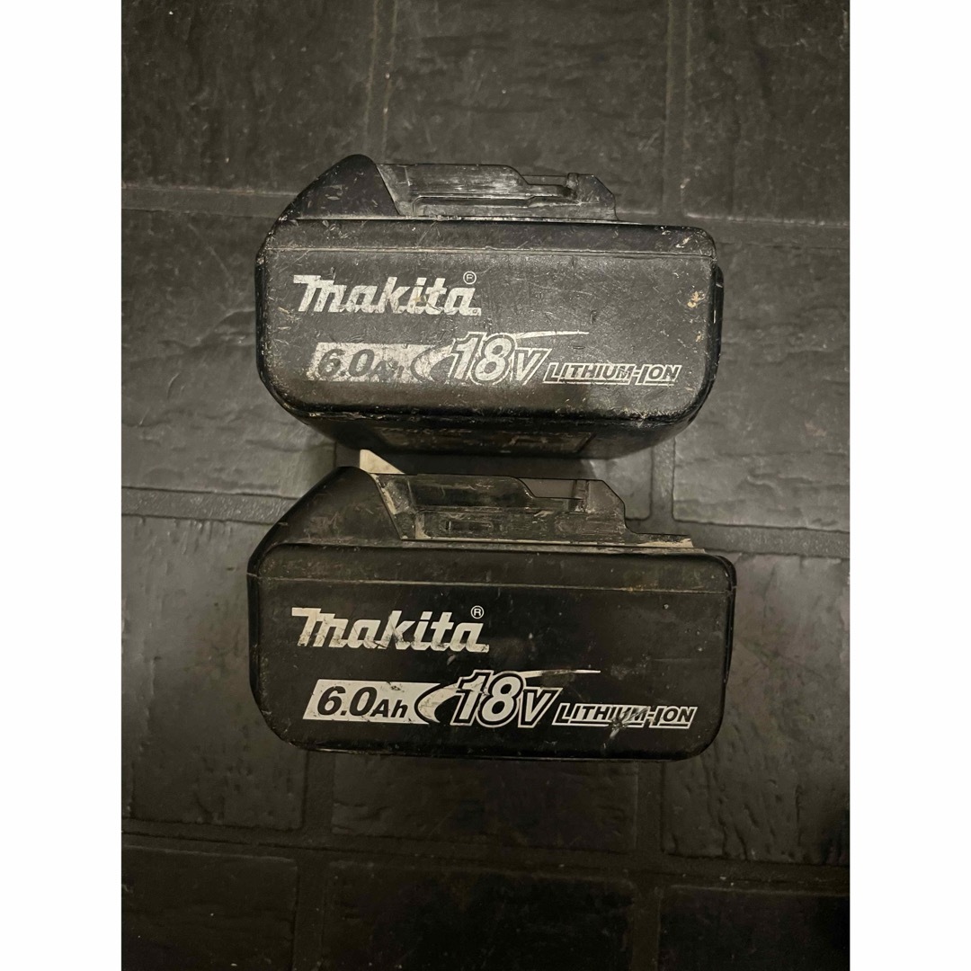 Makita(マキタ)のマキタ makitaバッテリー 18v 6.0Ah  ジャンク スポーツ/アウトドアの自転車(工具/メンテナンス)の商品写真