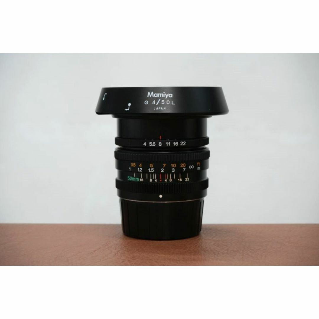 LEICA(ライカ)のMamiya マミヤ G 50mm F4L フード付き スマホ/家電/カメラのカメラ(レンズ(単焦点))の商品写真