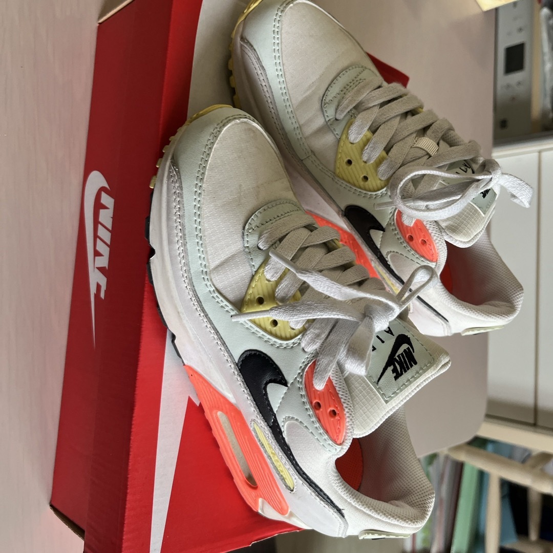 NIKE(ナイキ)のWAIRMAX90♡23センチ　韓国✨ レディースの靴/シューズ(スニーカー)の商品写真