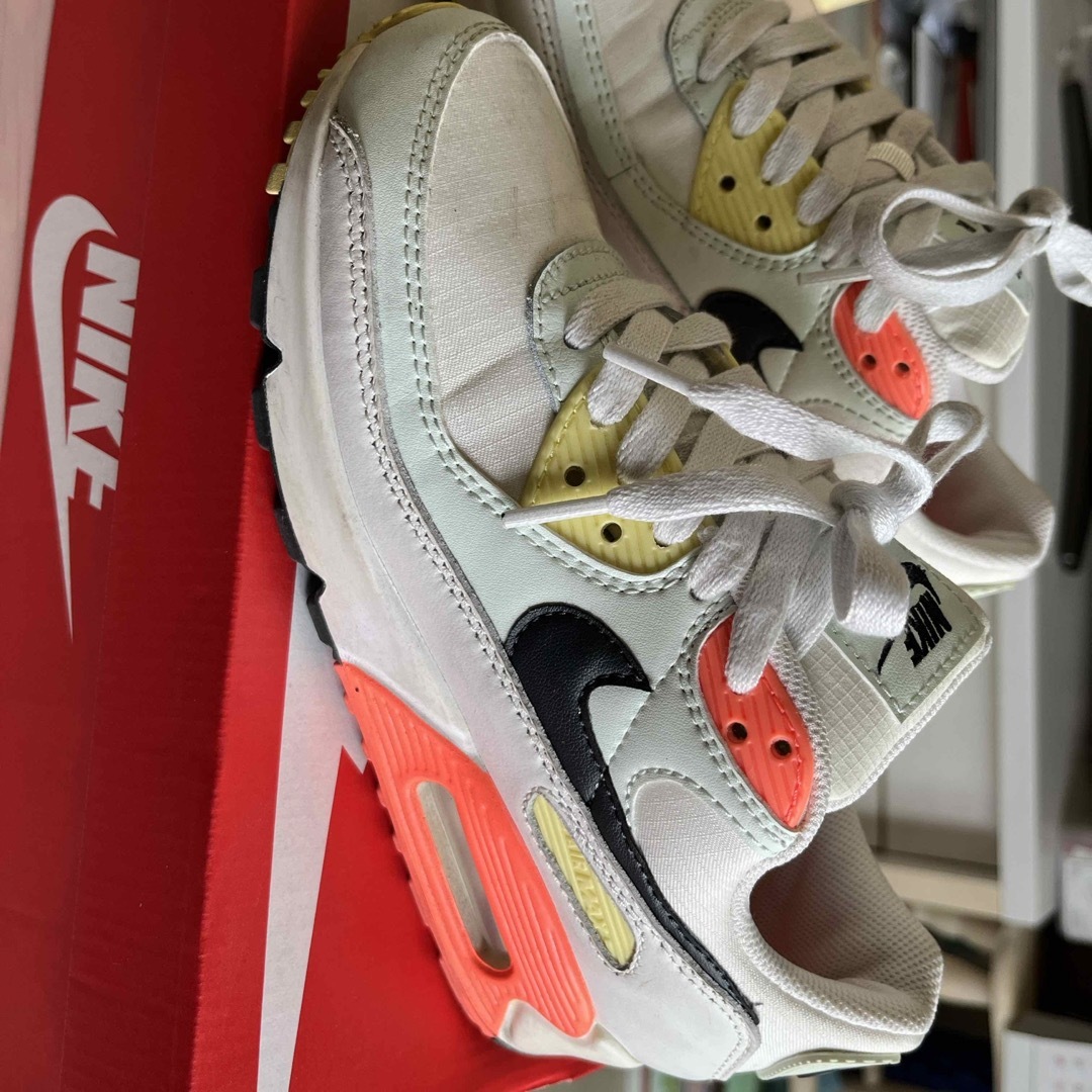 NIKE(ナイキ)のWAIRMAX90♡23センチ　韓国✨ レディースの靴/シューズ(スニーカー)の商品写真