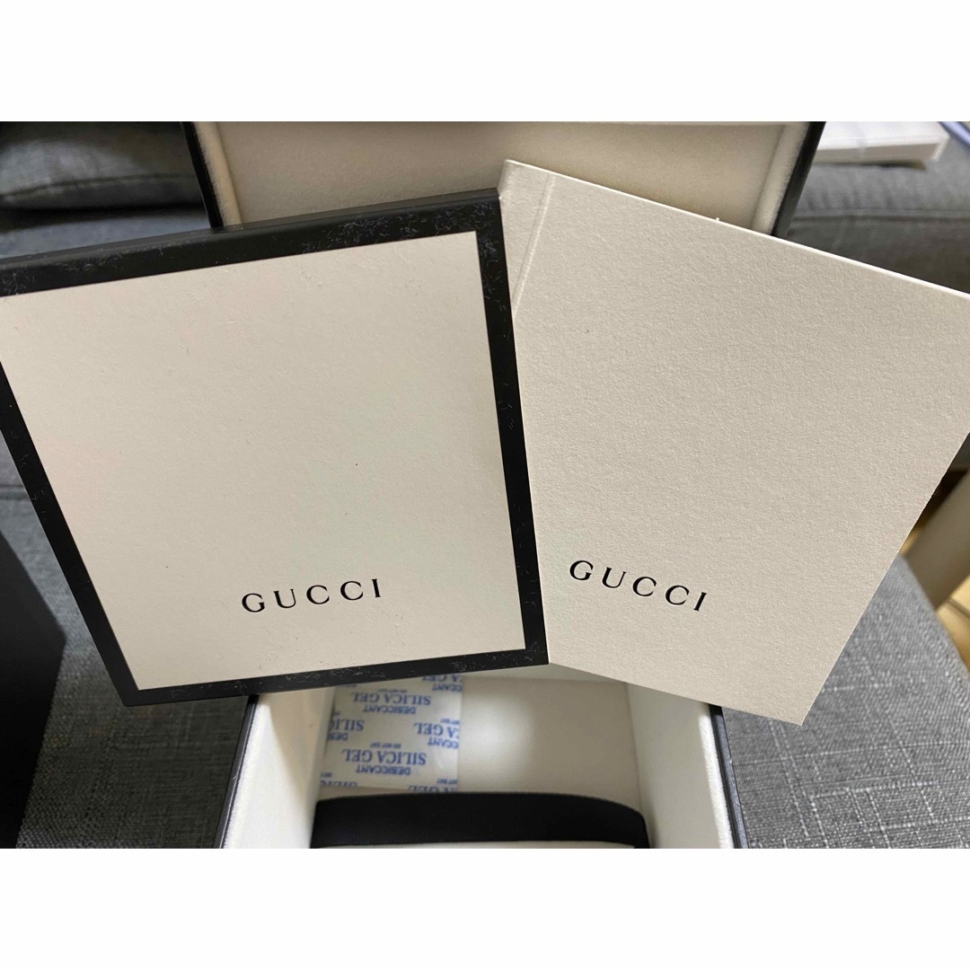Gucci(グッチ)のGUCCI グッチ 腕時計 黒 ハチ bee メンズの時計(腕時計(アナログ))の商品写真