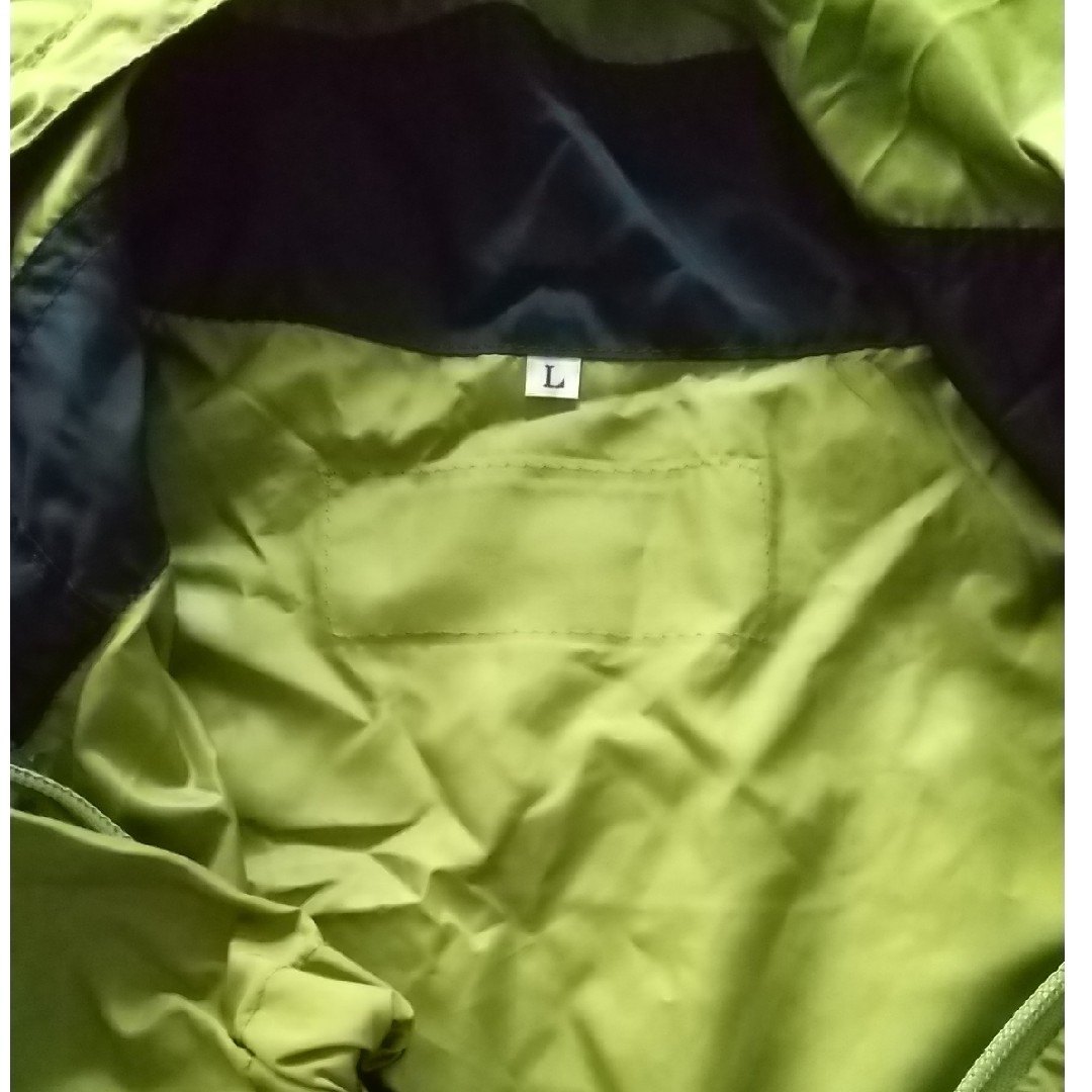 ウインドブレーカー Ｌサイズ 美品 レディースのジャケット/アウター(ナイロンジャケット)の商品写真