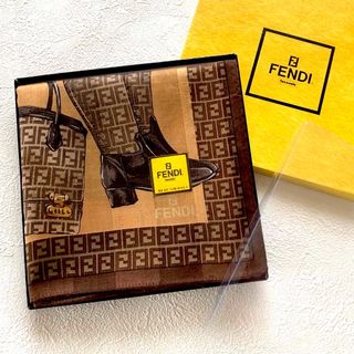 フェンディ(FENDI)のFENDI★フェンディ★箱付★大判ハンカチ T★新品未使用(ハンカチ)