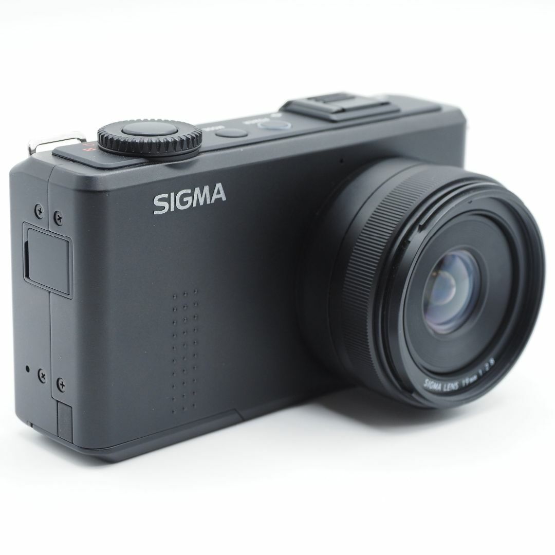 ★新品級・取説付き★ SIGMA DP1 Merrill Foveon X3 スマホ/家電/カメラのカメラ(コンパクトデジタルカメラ)の商品写真