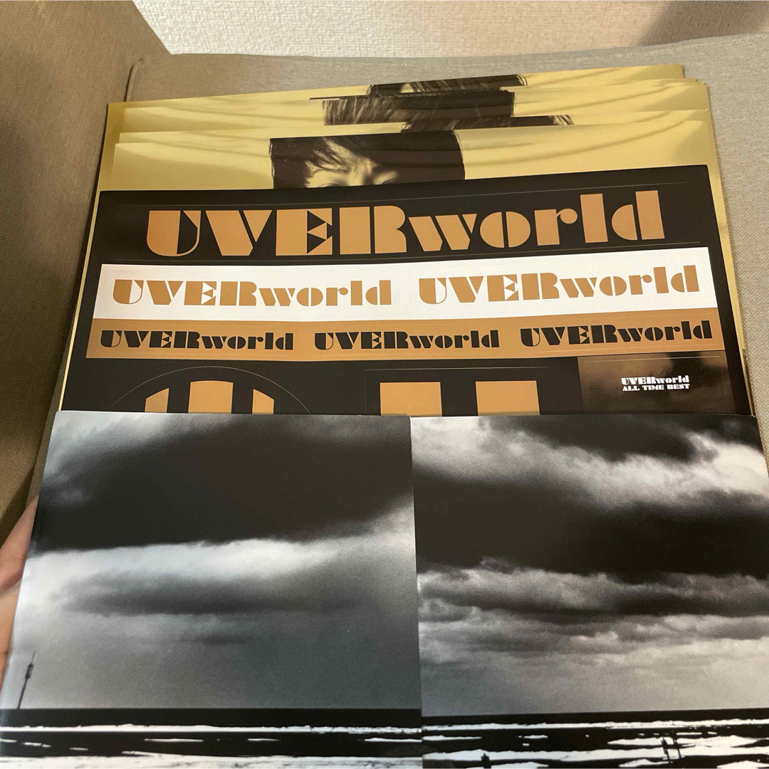 UVERworld(ウーバーワールド)の【希少】UVERworld ALL TIME BEST 完全生産限定盤 エンタメ/ホビーのCD(ポップス/ロック(邦楽))の商品写真