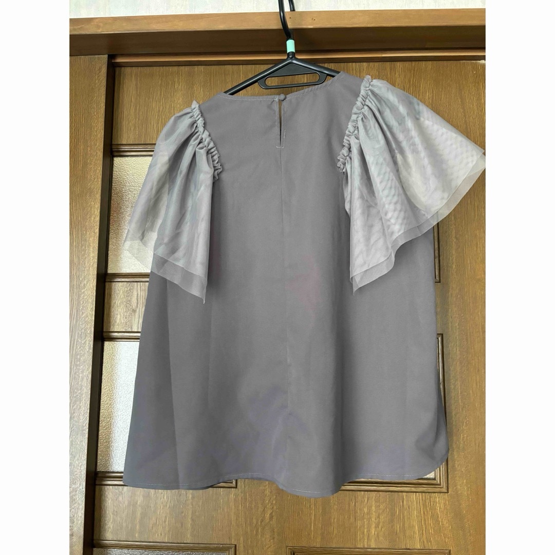限定値下 チュール付き グレートップス レディースのトップス(シャツ/ブラウス(半袖/袖なし))の商品写真