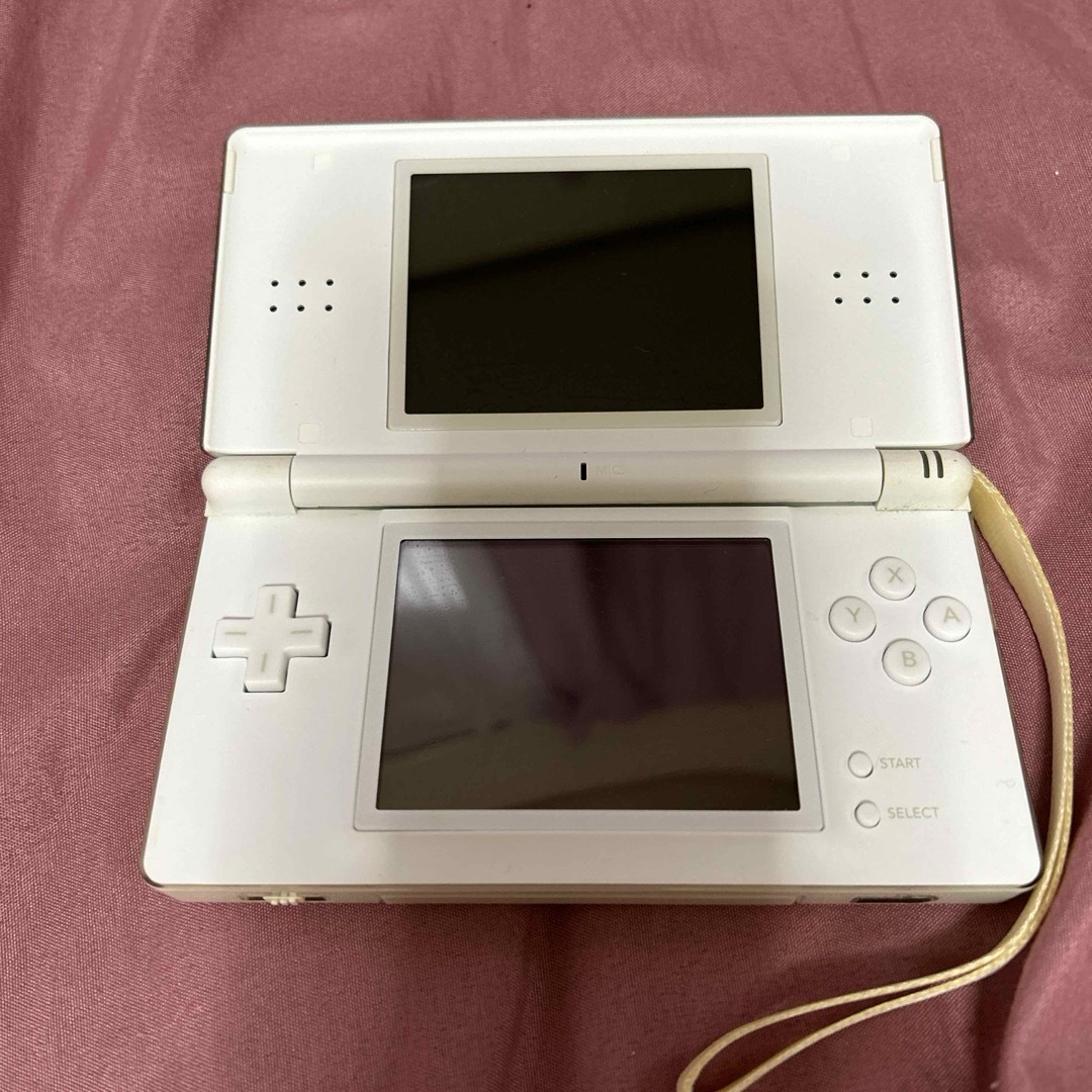 任天堂(ニンテンドウ)のNintendo DS ニンテンド-DS LITE クリスタルホワイト 本体 エンタメ/ホビーのゲームソフト/ゲーム機本体(携帯用ゲーム機本体)の商品写真