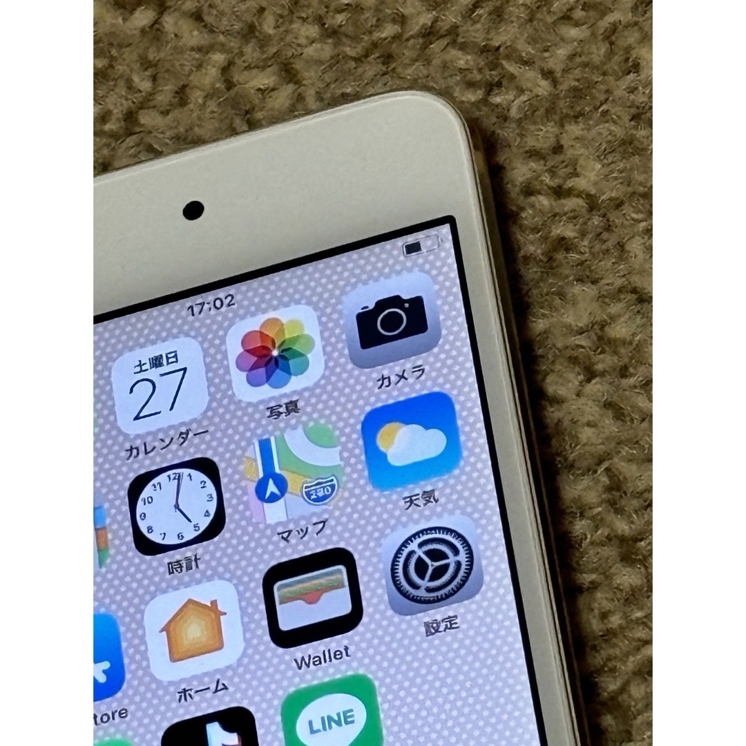 iPod touch(アイポッドタッチ)のiPod touch 第６世代16GB スマホ/家電/カメラのオーディオ機器(ポータブルプレーヤー)の商品写真