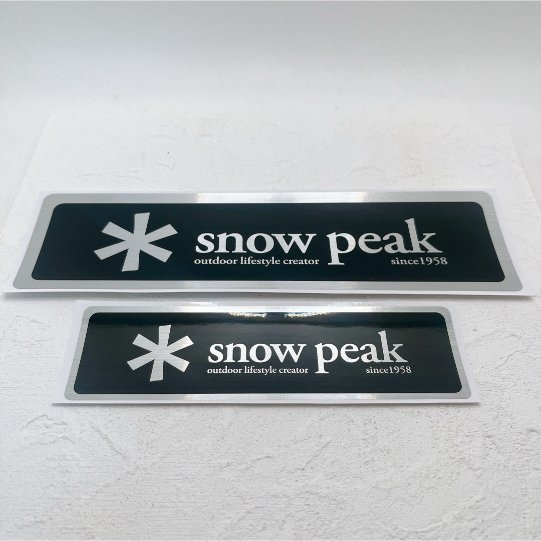 Snow Peak(スノーピーク)のスノーピーク　ステッカー　2枚セット スポーツ/アウトドアのアウトドア(その他)の商品写真