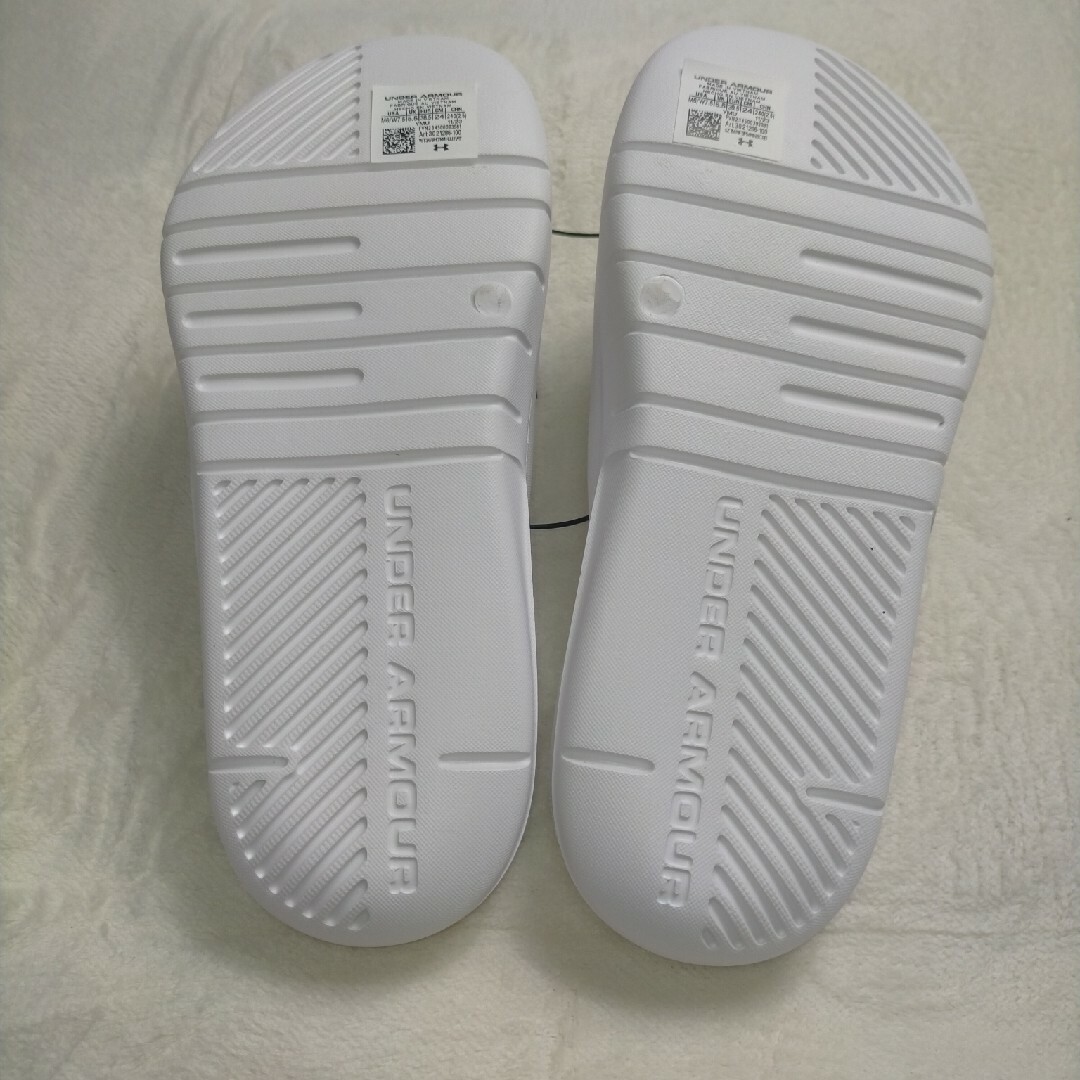 UNDER ARMOUR(アンダーアーマー)のアンダーアーマー サンダル 25cm ホワイト シャワーサンダル UA メンズの靴/シューズ(サンダル)の商品写真