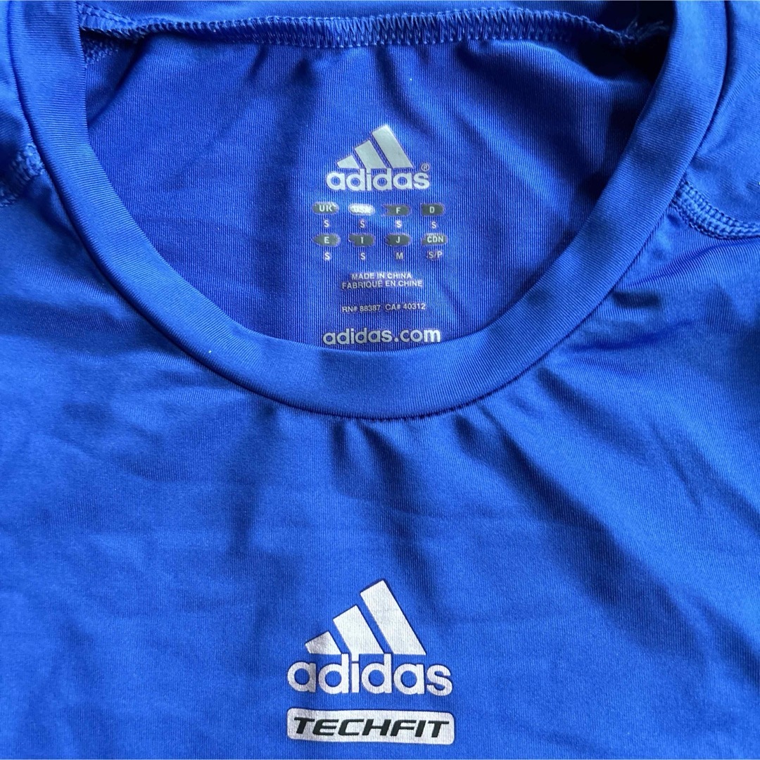 adidas(アディダス)のアディダス アンダーシャツ インナー　メンズM  　コンプレッションウエア メンズのトップス(Tシャツ/カットソー(半袖/袖なし))の商品写真