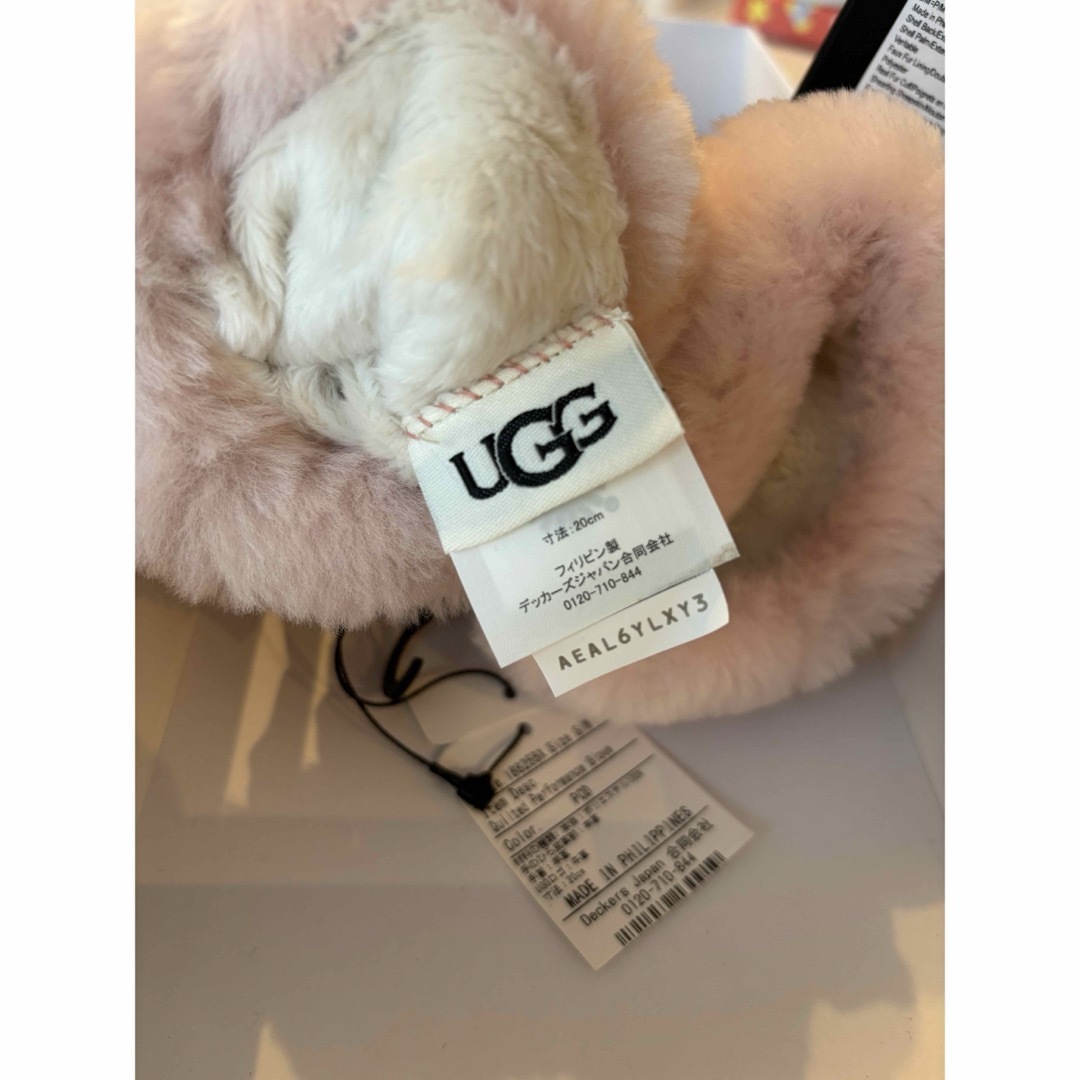 UGG(アグ)の【未使用】UGG キルティング グローブ 手袋 正規品 ピンク レディースのファッション小物(手袋)の商品写真