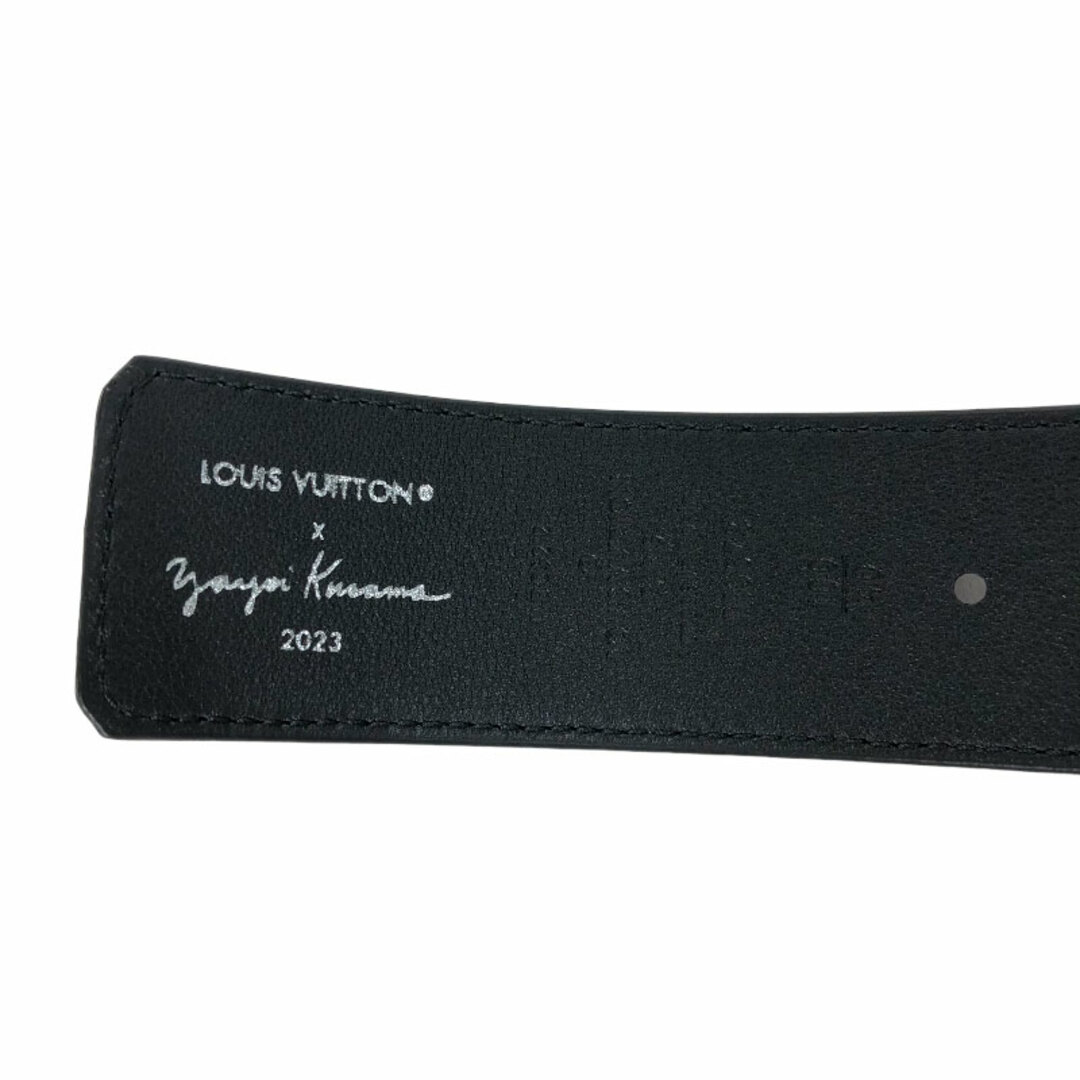LOUIS VUITTON(ルイヴィトン)のルイ・ヴィトン LOUIS VUITTON LV×YK サンチュール・LV イニシャル 40MM リバーシブル M0673S ブラック×レッド　マットブラック金具 トリヨンレザー レディース ベルト レディースのファッション小物(ベルト)の商品写真
