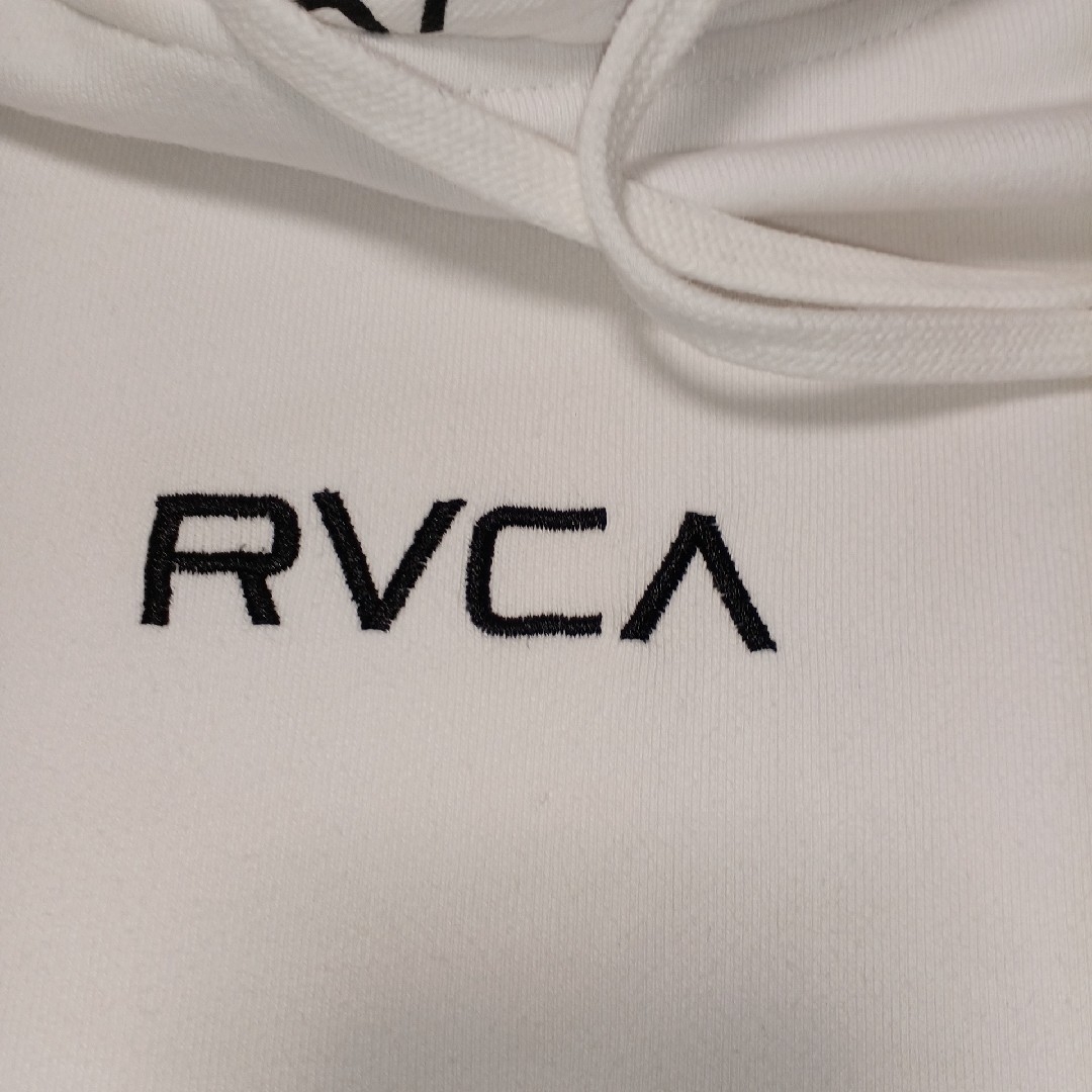 RVCA(ルーカ)の【即日発送】美品。ルーカ 刺繍ロゴパーカー メンズのトップス(パーカー)の商品写真