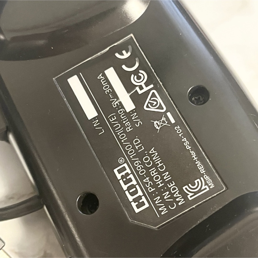 ホリ(ホリ)のワイヤードコントローラーライト for PS4 ブラック エンタメ/ホビーのゲームソフト/ゲーム機本体(その他)の商品写真