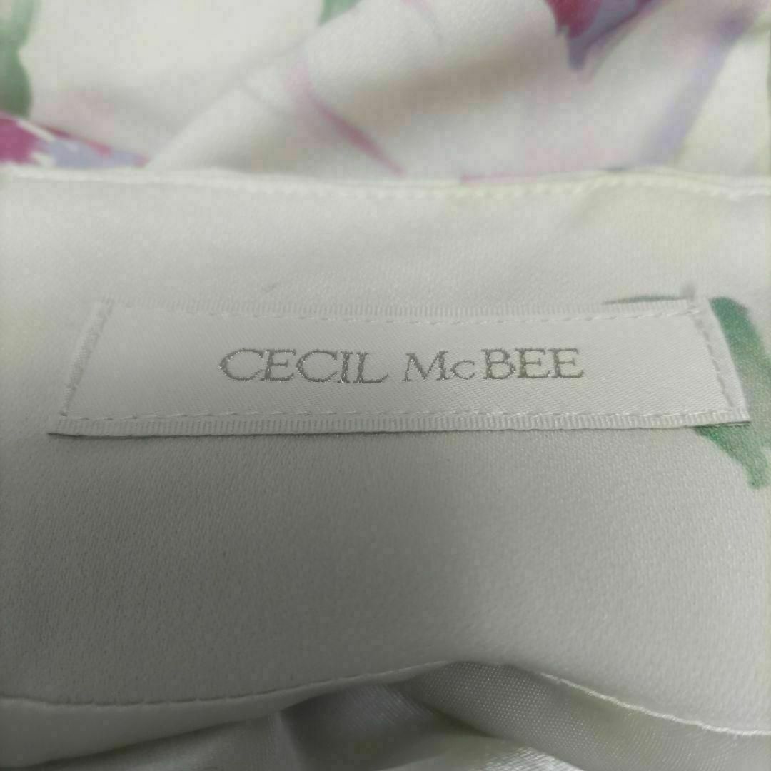 CECIL McBEE(セシルマクビー)のセシルマクビー ベルト付き 花柄 キュロットパンツ 白 Sサイズ レディースのパンツ(キュロット)の商品写真