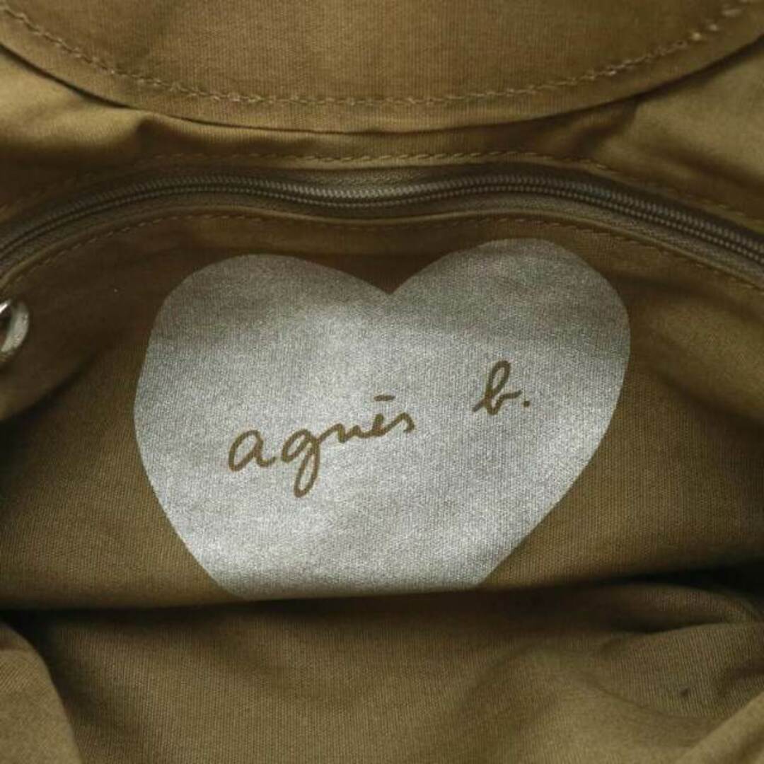 agnes b.(アニエスベー)のアニエスベー ハンドバッグ エナメル マグネット ロゴ チャーム付き 茶色 レディースのバッグ(ハンドバッグ)の商品写真