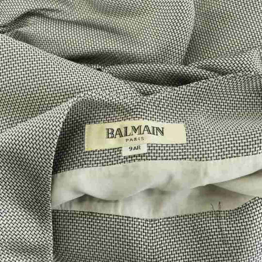 BALMAIN(バルマン)のバルマン ノースリーブワンピース 装飾 総柄 ロング スパンコール シルバー色 レディースのワンピース(ロングワンピース/マキシワンピース)の商品写真