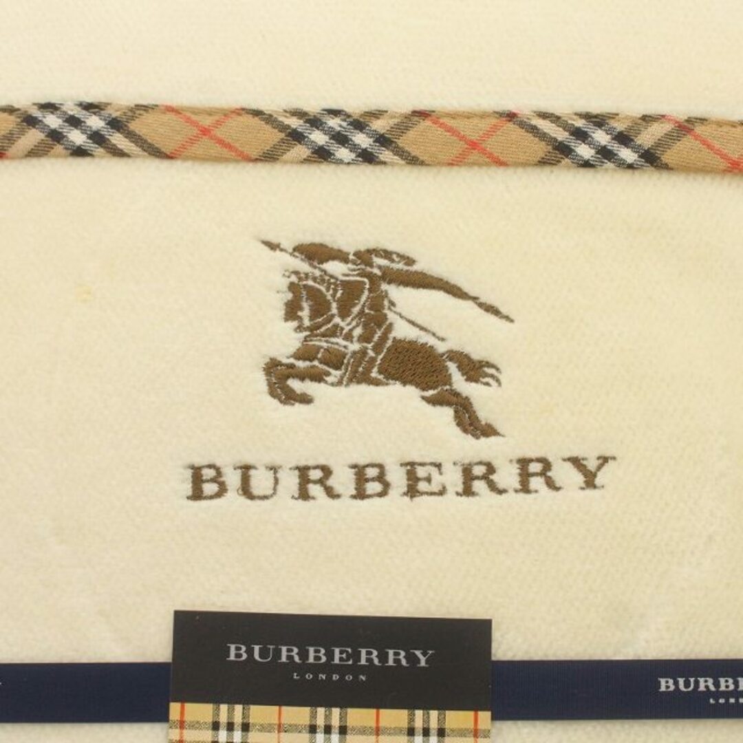 BURBERRY(バーバリー)のバーバリー コットンボアシーツ ノバチェック ロゴ刺繍 パイル ベージュ インテリア/住まい/日用品の寝具(シーツ/カバー)の商品写真