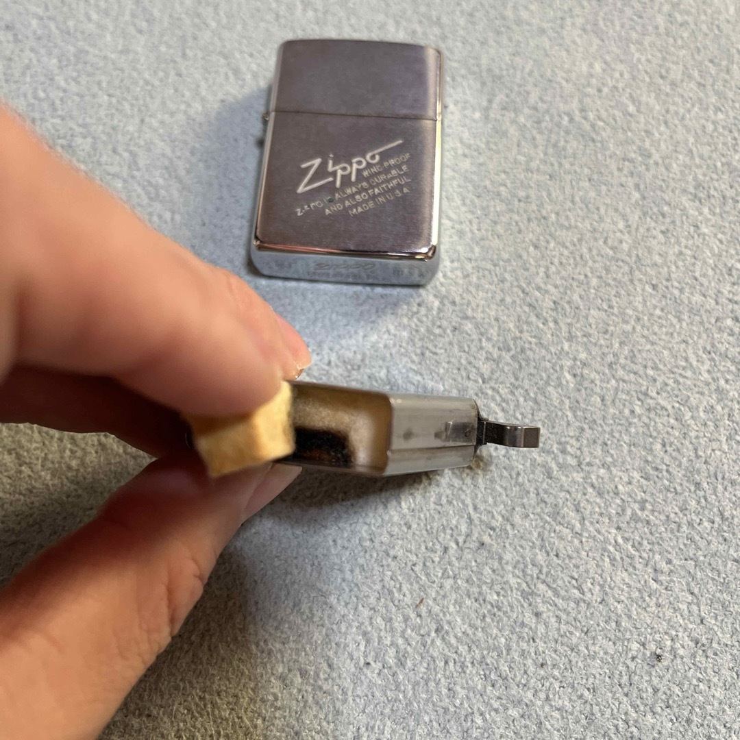 ZIPPO(ジッポー)のzippoライター シルバー メンズのファッション小物(タバコグッズ)の商品写真