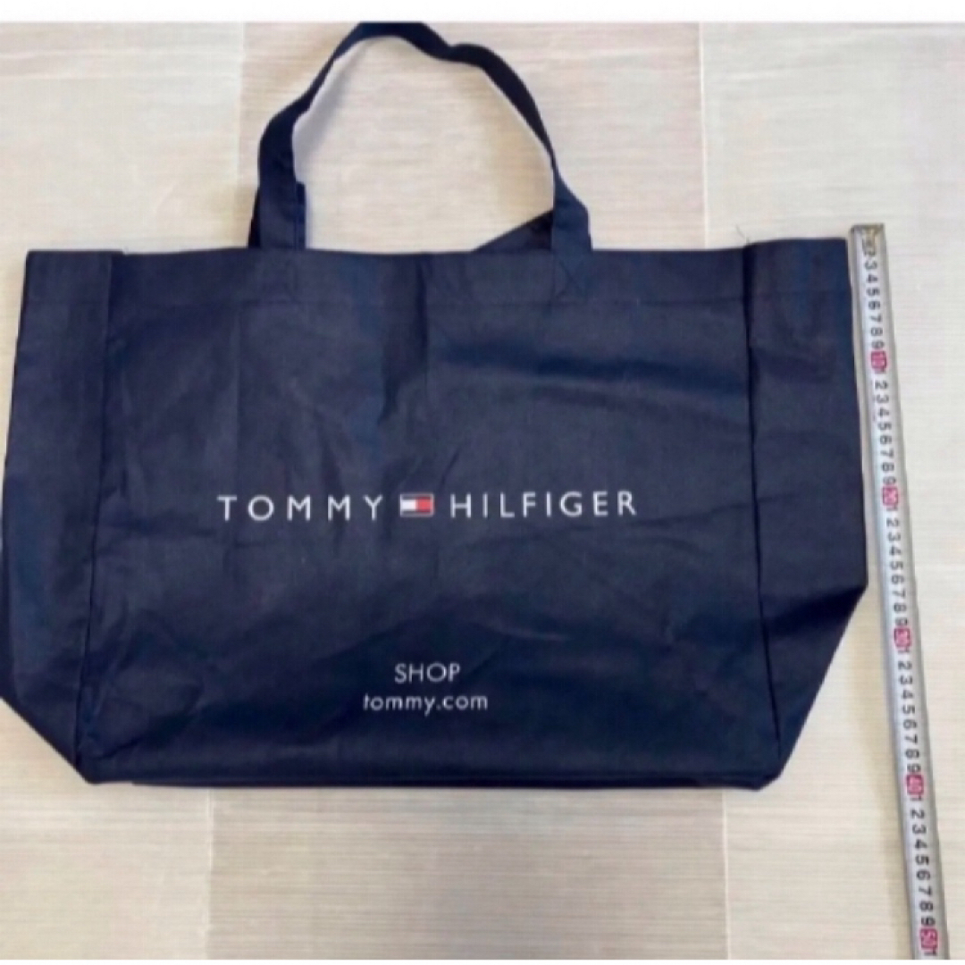 TOMMY HILFIGER(トミーヒルフィガー)の送料無料 TOMMY HILFIGER ロゴ入り 軽量トートバッグ レディースのバッグ(トートバッグ)の商品写真