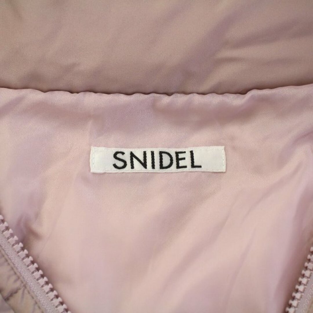 SNIDEL(スナイデル)のスナイデル フレンチショートダウンジャケット フード付き サイドリボン F レディースのジャケット/アウター(ダウンジャケット)の商品写真