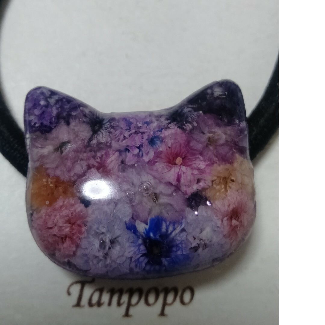 ヘアゴム ハンドメイド レジン★ 可愛い かすみ草 猫ちゃんฅ•ω•ฅ 紫色系④ ハンドメイドのアクセサリー(ヘアアクセサリー)の商品写真